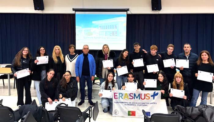 Μαθητές-τριες του Agrupamento De Escolas Santos Simoes Πορτογαλίας στο Λύκειο Αποστ. Βαρνάβα Στροβόλου Image